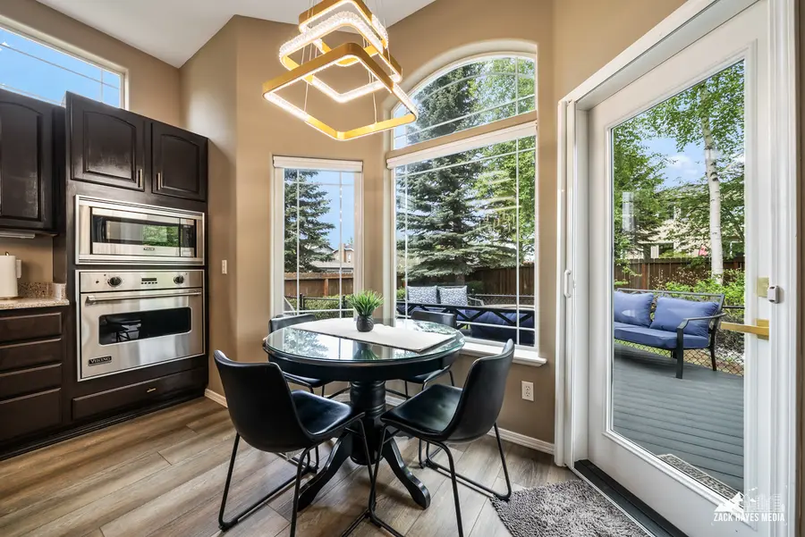 A sunny breakfast nook