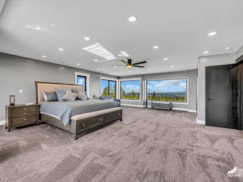 A lake-view bedroom
